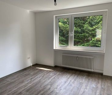 Renovierte 2-Zimmer-Wohnung mit Balkon - Foto 1