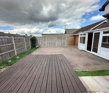 3 bedroom semi-detached house to rent - Photo 6