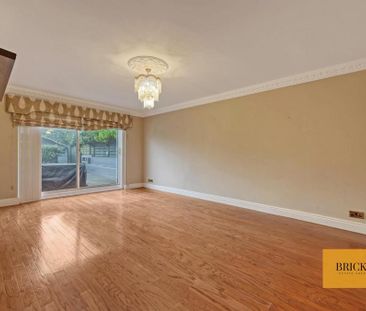 4 bedroom detached house to rent - Photo 2