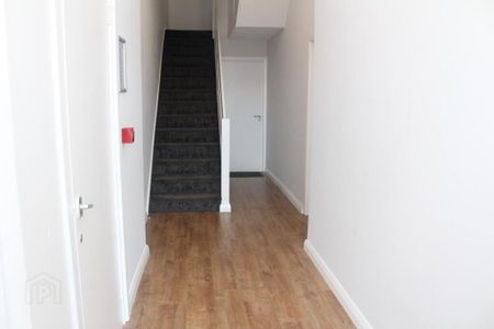 Flat 2 8, Kinnegar Drive, Holywood, BT18 9JQ - Photo 5