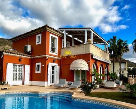 EXCLUSIVE 4-BEDROOM CHALET - GOLF BAHÍA, FINESTRAT - Photo 3