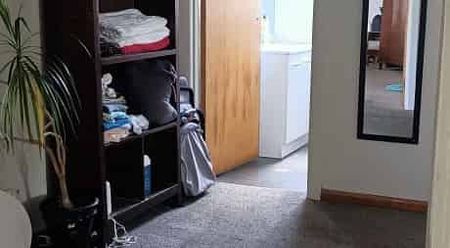 Easy care 4BR Home in Takaro! - Photo 3