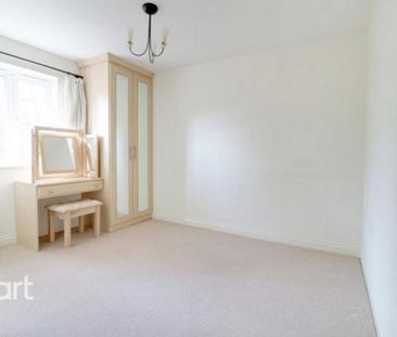 3 bedroom end of terrace house to rent - Photo 4
