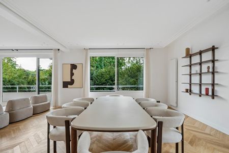 Location Appartement 6 pièces Meublé 212m² PARIS 16ème - Photo 5