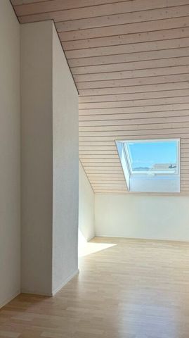 Wunderschöne 5.5-Zimmer-Maisonette-Wohnung in Oberbipp (1x TG-Einstellplatz inklusive!) - Photo 4