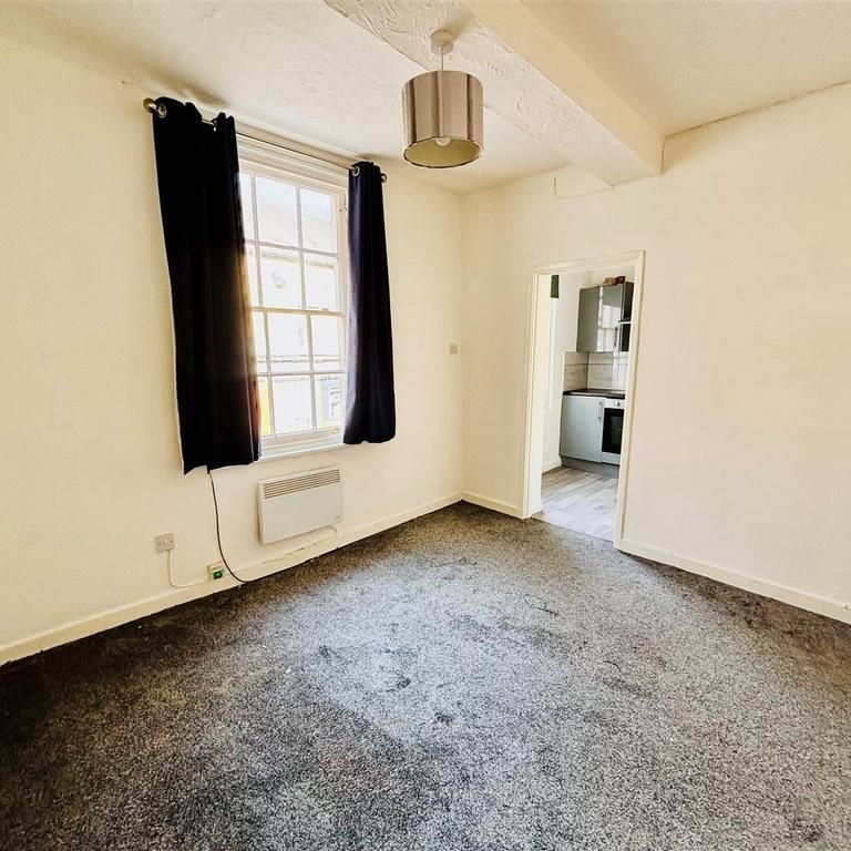 1 bedroom flat to rent - Photo 1