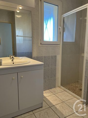 Location Appartement 1 pièce 26m² MONT DE MARSAN 40000 - Photo 2