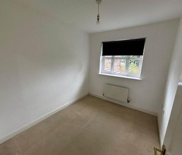 4 bedroom detached house to rent - Photo 5