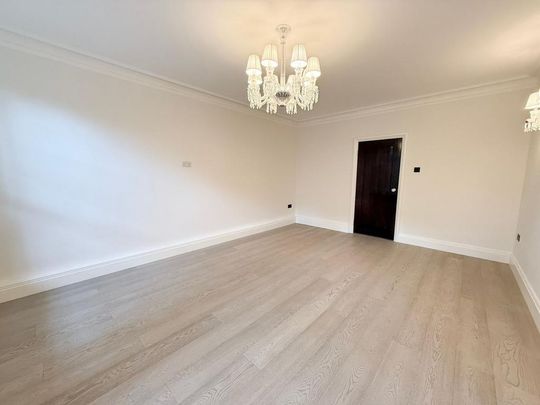 4 bedroom flat to rent - Photo 1