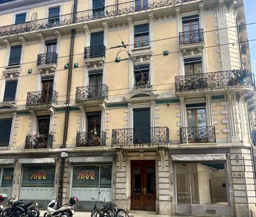 Vivre dans un quartier dynamique - Photo 2