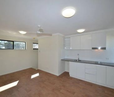 38B Goode Lane, Oonoonba - Photo 2