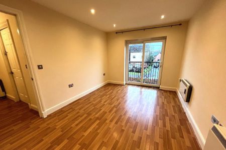 2 bedroom apartment to rent - Photo 2