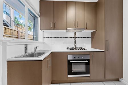 2/712 Burwood Road, Hawthorn East VIC 3123 - Apartment For Rent | Domain - Photo 2