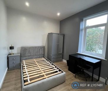 1 bedroom in a house share to rent - Photo 4