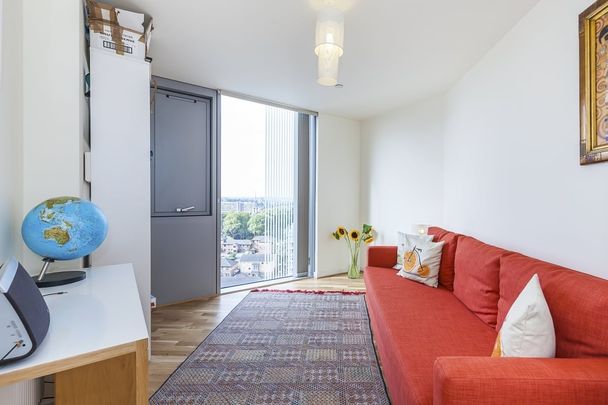 3 bedroom apartment to rent - Photo 1