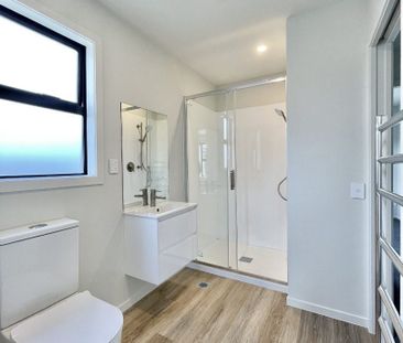 Modern 2-Bedroom Home in Wainuiomata - Photo 5