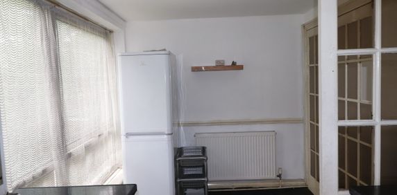 Compton Road, Hayes, UB3 2AZ - Photo 2