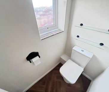 2 bedroom House To Let - Photo 1