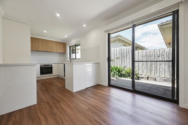 4/5 Cherryhinton St , BOX HILL - Photo 1