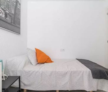 Carrer del Duc de Mandas, Valencia, Valencian Community 46019 - Photo 2