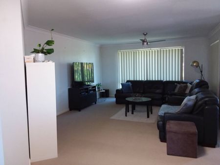 Charming Home with amazing Views - Photo 3