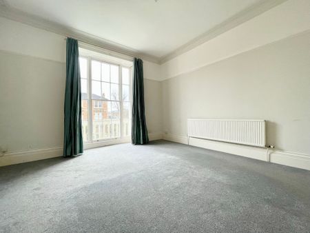 1 Bedroom - Photo 2