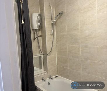 2 bedroom end of terrace house to rent - Photo 4