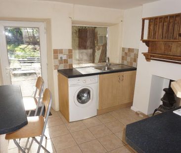2 bedroom terraced house to rent - Photo 5