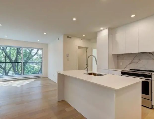 1 Glenmore | 1 Glenmore, Montreal - Photo 1