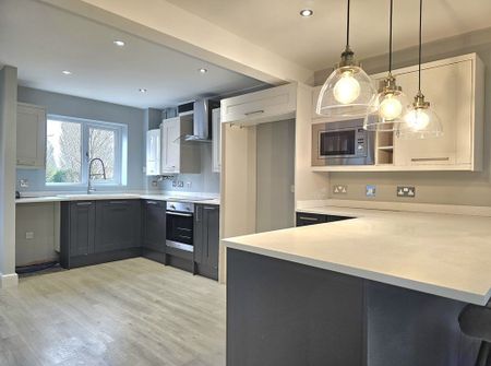 The Square, Tipton - Photo 5