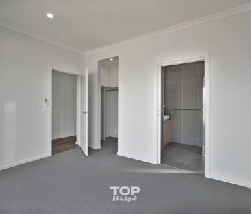 Gorgeous 4 Bedroom Home in Smith’s Park Estate!! - Photo 3