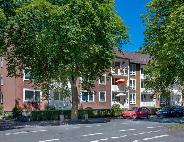 In bester Stadtnähe: Helle Wohnung mit Balkon frei! - Foto 1