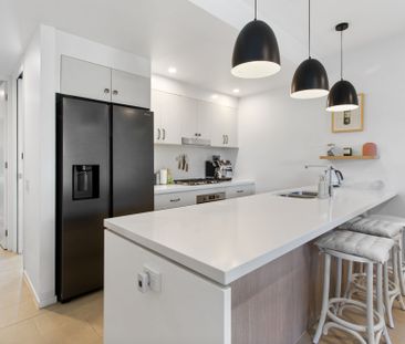 Modern Living in the Heart of North Lakes - Photo 3