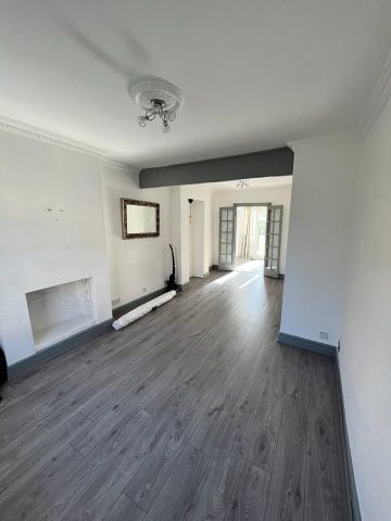 2 Bed Semi-Detached House, Church Road, CR0 - Photo 2