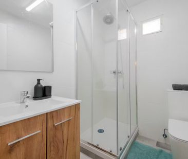 Calle de Leñeros, Madrid, Community of Madrid 28039 - Photo 6