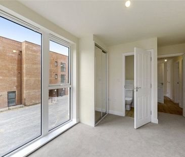 Genome Close, Cambridge, Cambridgeshire, CB3 0XX - Photo 3