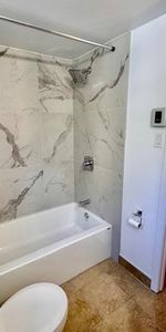 MAGNIFIQUE 4 1/2 RÉNOVÉ avec goût! PISCINES, BÉTON, À VOIR! - Photo 4