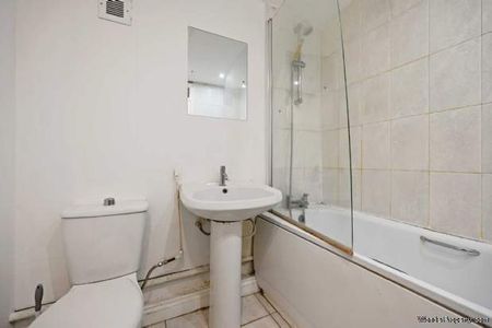 3 bedroom property to rent in London - Photo 4