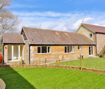2 bedroom barn conversion to rent - Photo 2
