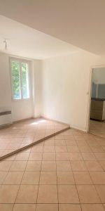 Location Appartement 1 pièce 25m² MARSEILLE 1er - Photo 4