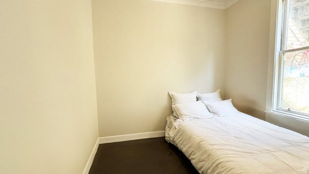 4 Rixon Grove, Mount Victoria - Photo 1