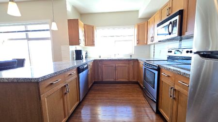 Copper Sky FURNISHED 2 bd, 2 bath condo - Photo 3