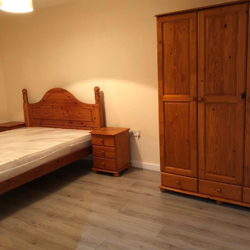 2 Bed Flat, The Reach, L3 - Photo 1