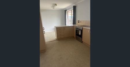 THREE BEDROOM HOUSE - Photo 5