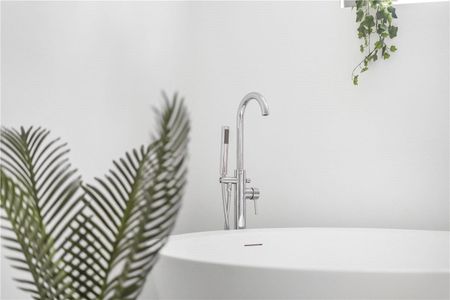 Stylish, versatile and newly constructed 4 bedroom detached house that is ideal for multi-generational or family living in this desirable location. - Photo 2