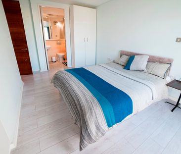 Room in a Shared Flat, Farnsworth Court, SE10 - Photo 4