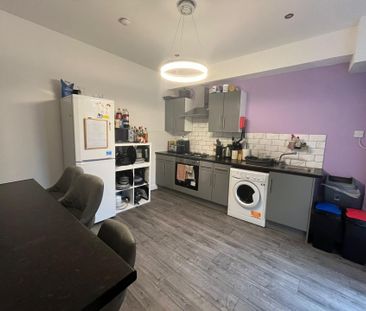 Alpha Street, Salford - Photo 1