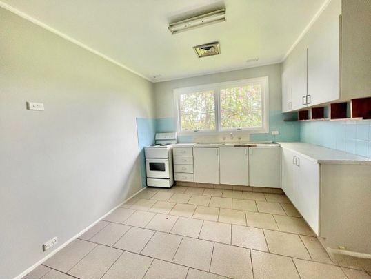 Spacious Family Home with Prime Street Exposure - Photo 1