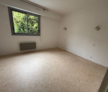 Location Appartement 2 pièces 71m² PERIGUEUX 24000 - Photo 3