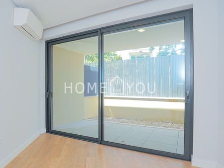 1 room luxury Apartment for rent in Cascais e Estoril, Portugal - Photo 2